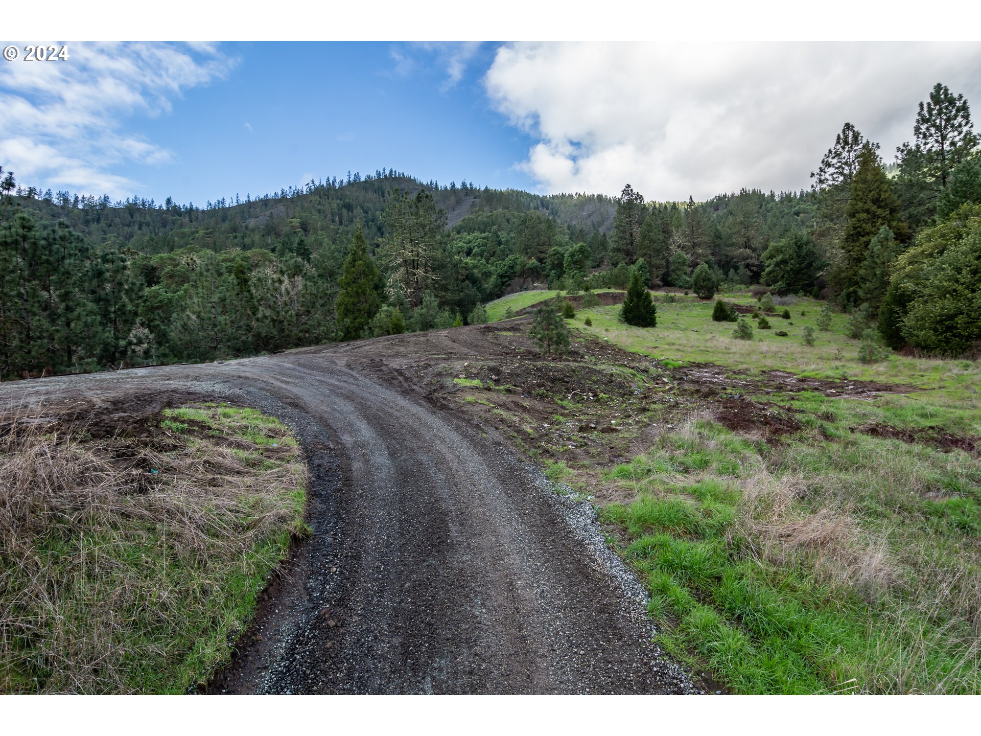 1955 Weaver Road Myrtle Creek, OR 97457 - Photo 9 of 31