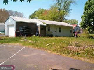 1143 Bath Road Bristol, PA 19007 - Photo 2 of 5 Gallery Image 2