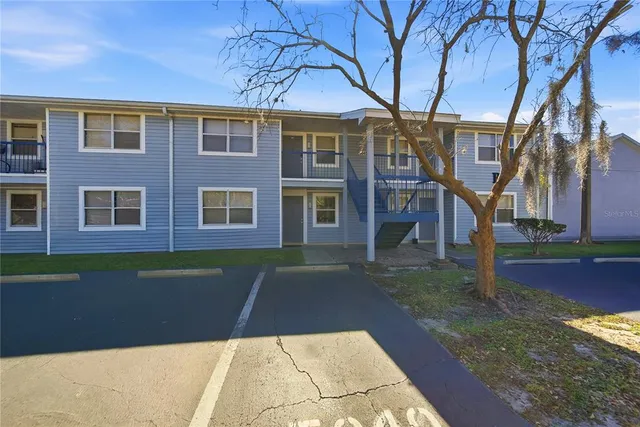 $159,999 | 5040 Terrace Palms Circle, Unit 102, Tampa, FL 33617