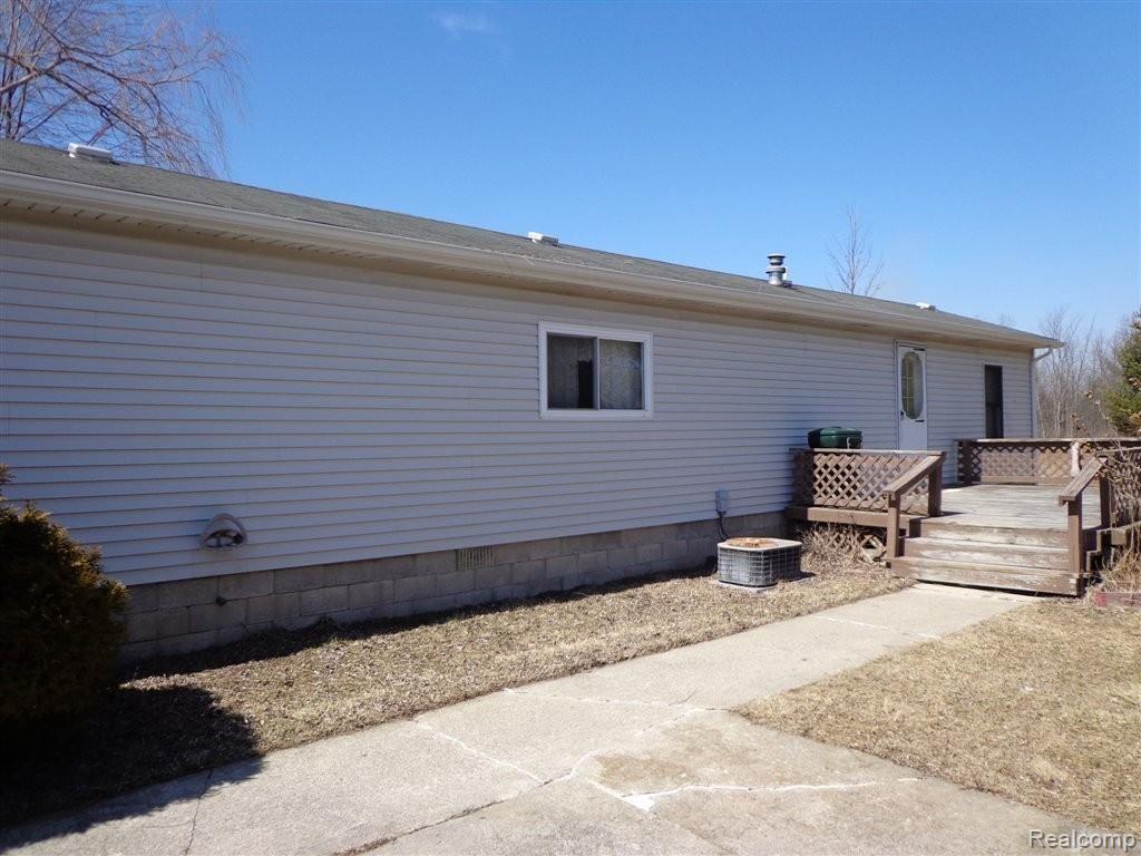 1672 Allen Road Smiths Creek, MI 48074 - Photo 11 of 11 DSC00052.JPG
