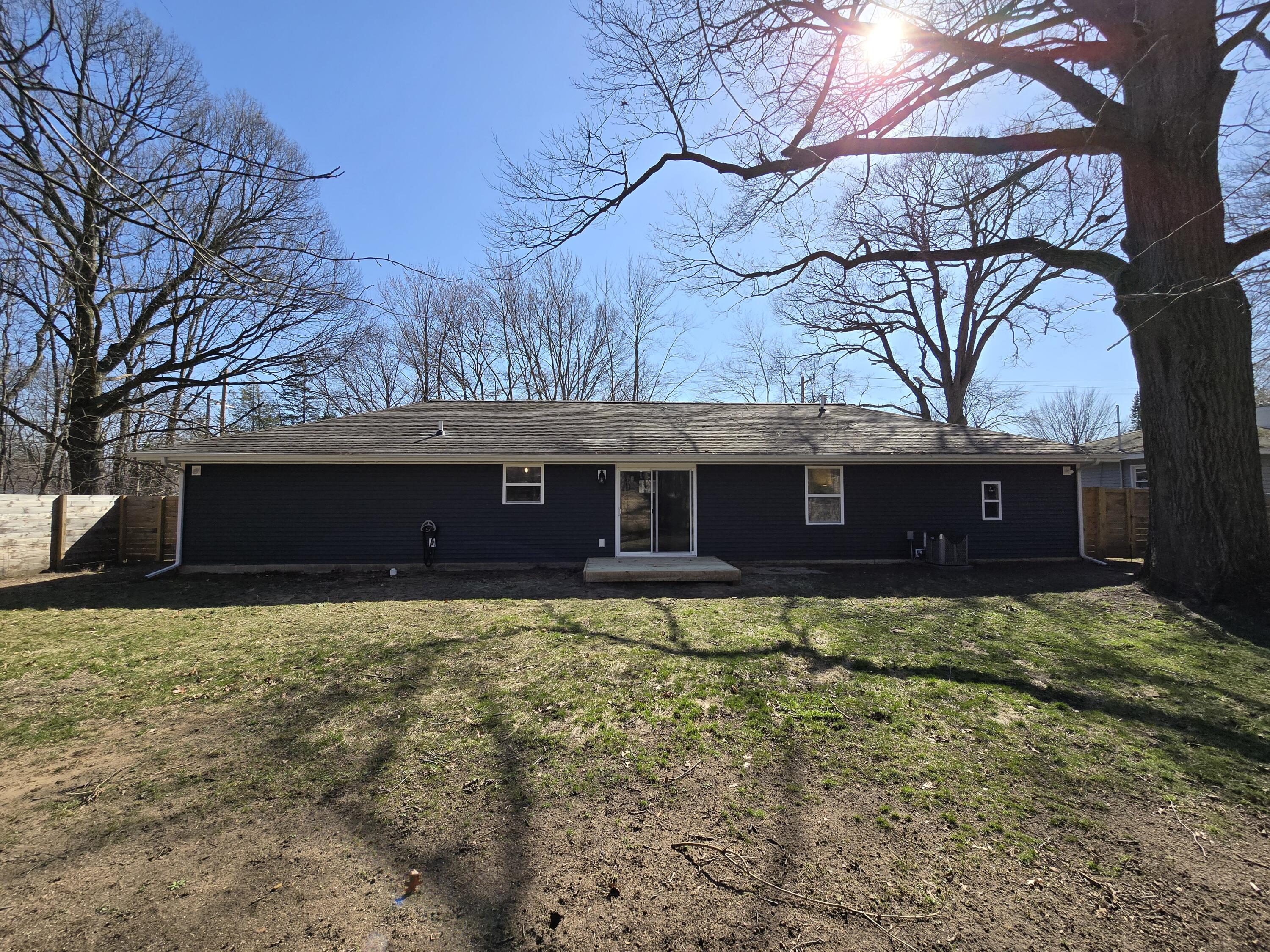 1745 Robbins Road Grand Haven, MI 49417 - Photo 9 of 41 1000002043