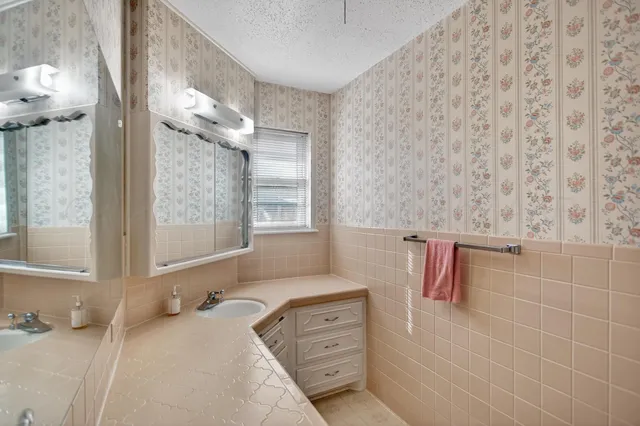 $230,000 | 1209 Northwestern Street, Perryton, TX 79070