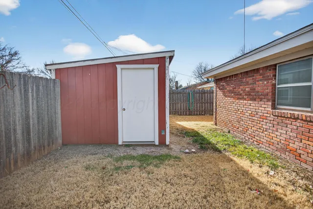 $230,000 | 1209 Northwestern Street, Perryton, TX 79070