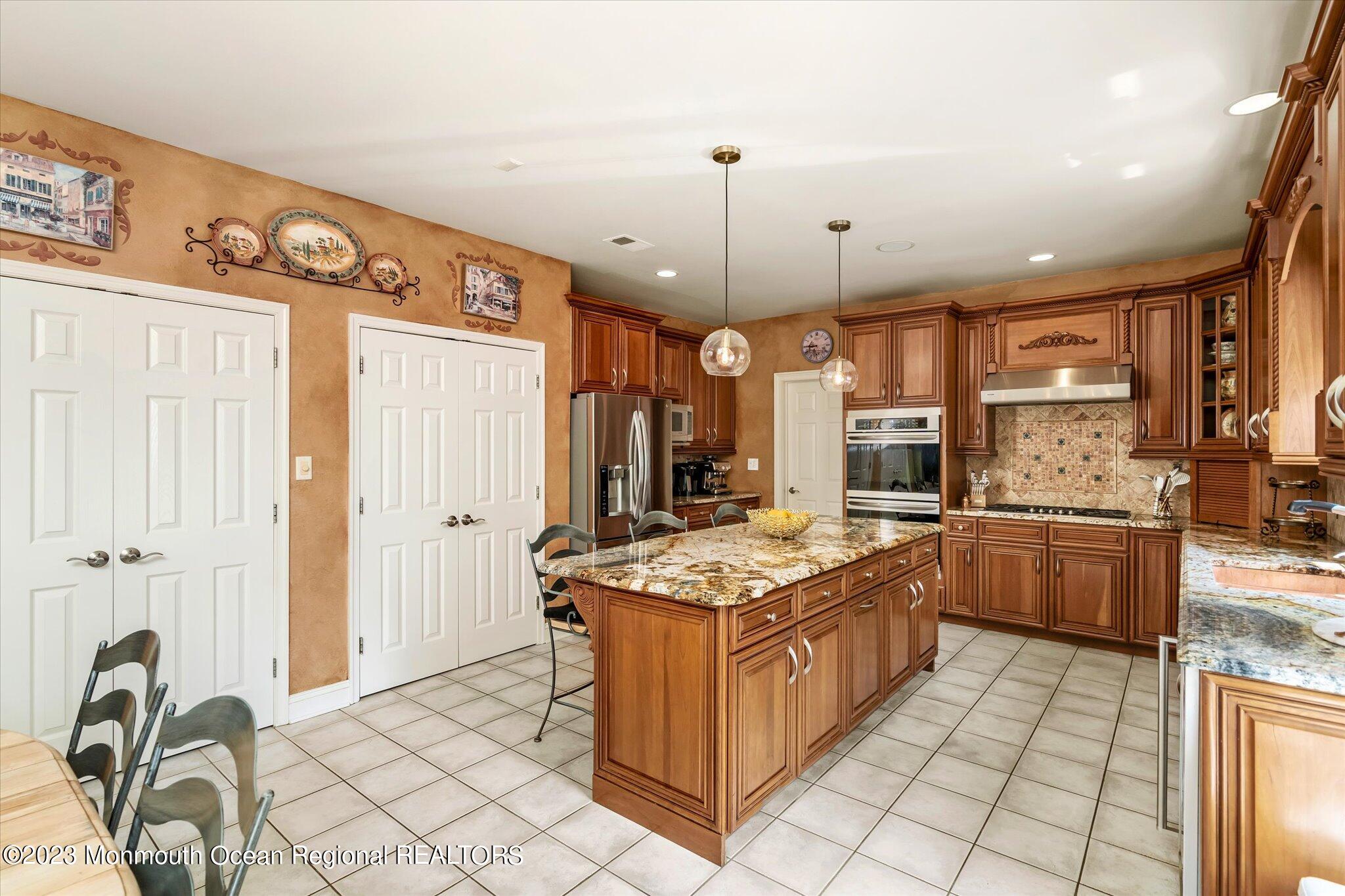 27 Millennium Drive Columbus, NJ 08022 - Photo 27 of 82 27-27_Millennium_Drive-27