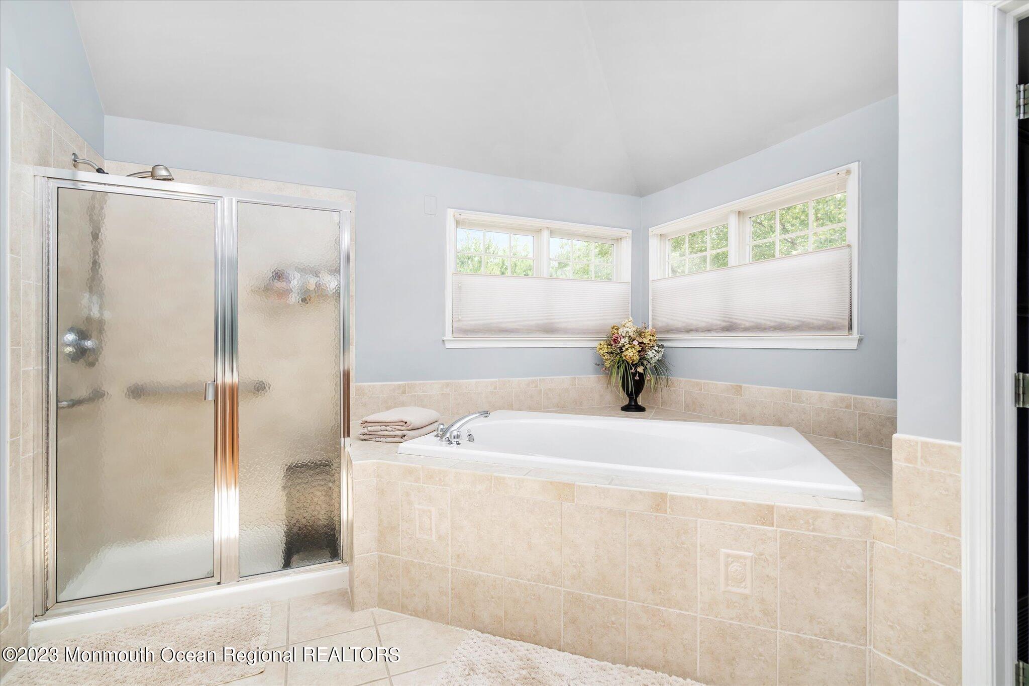 27 Millennium Drive Columbus, NJ 08022 - Photo 46 of 82 a white bath tub sitting next to a white sink