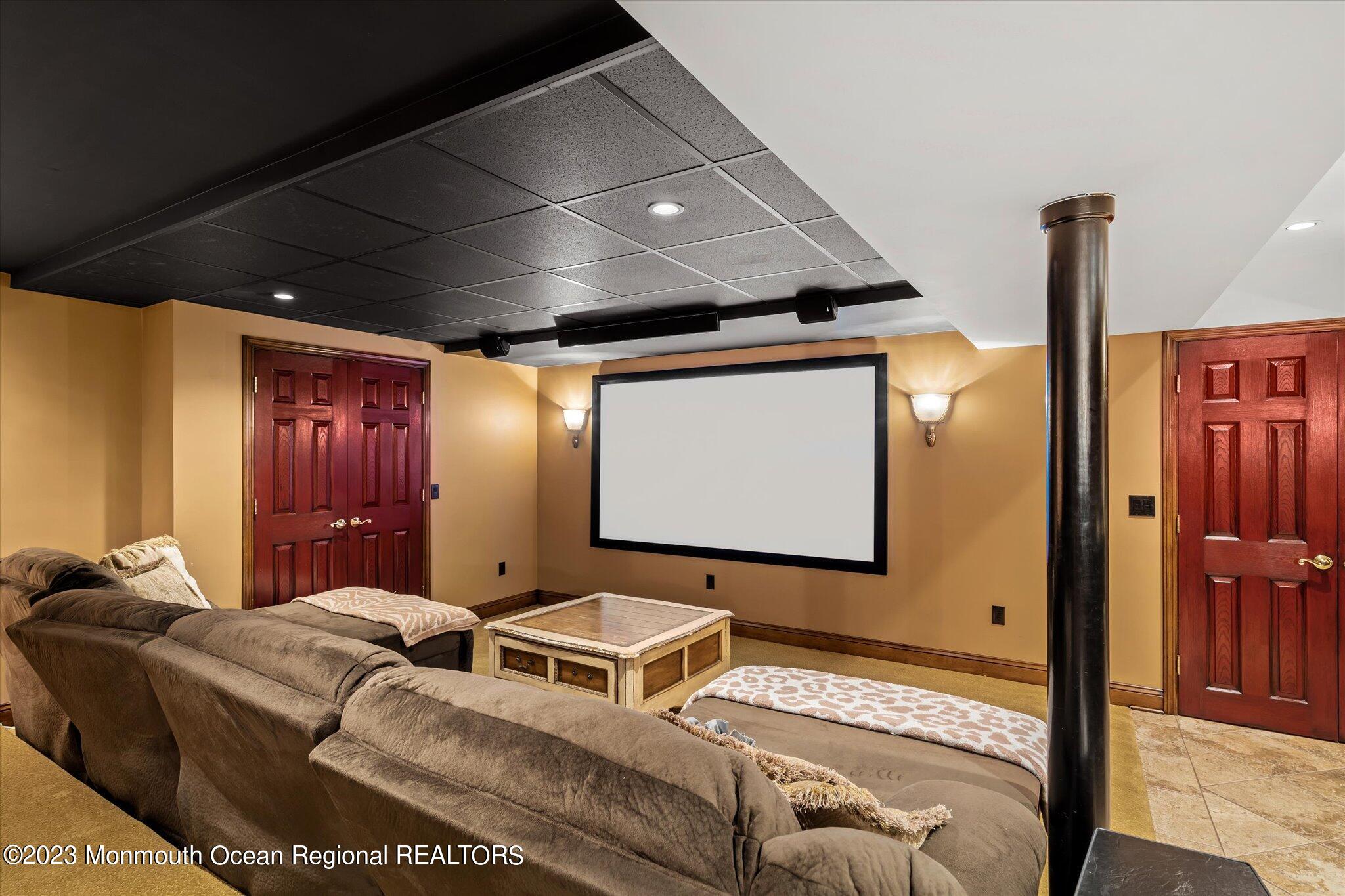 27 Millennium Drive Columbus, NJ 08022 - Photo 53 of 82 53-27_Millennium_Drive-53