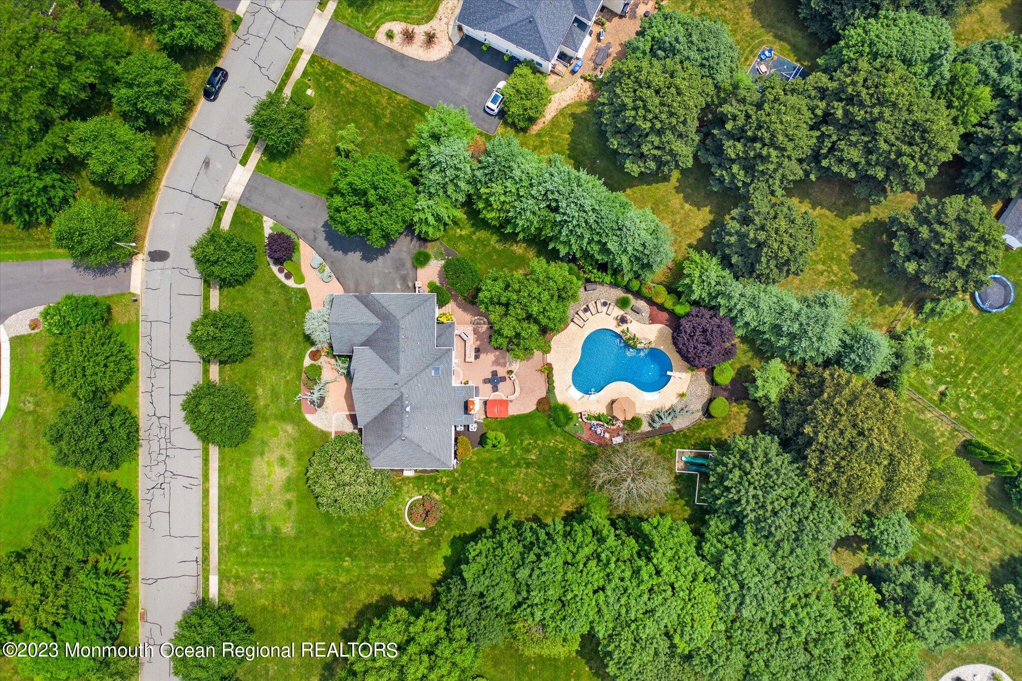 27 Millennium Drive Columbus, NJ 08022 - Photo 76 of 82 76-27_Millennium_Drive-76