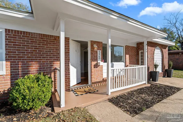 $215,000 | 4460 Santa Villa Drive, Pace, FL 32571