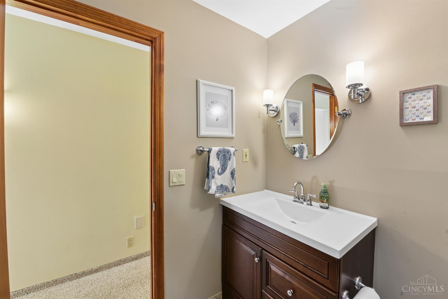1681 Van Blaricum Road Cincinnati, OH 45233 - Photo 25 of 49