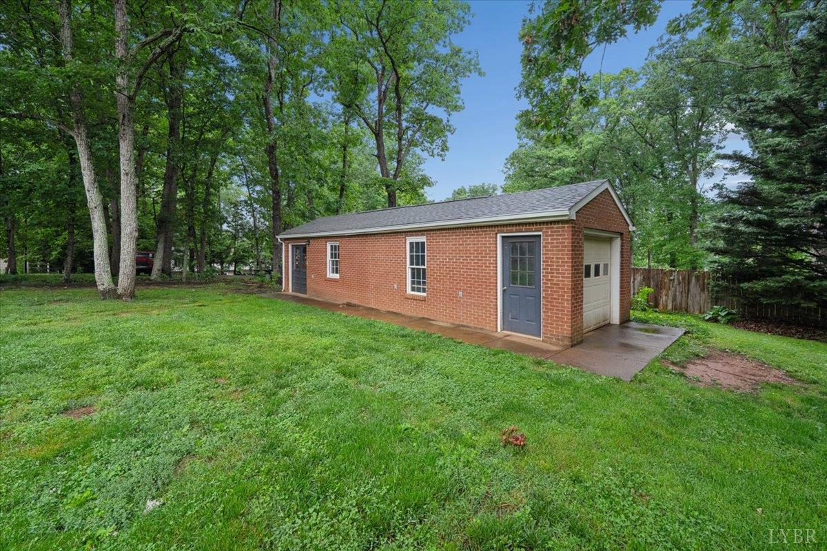 3289 Peaks Road Bedford, VA 24523 - Photo 63 of 71 a view of a backyard with a garden