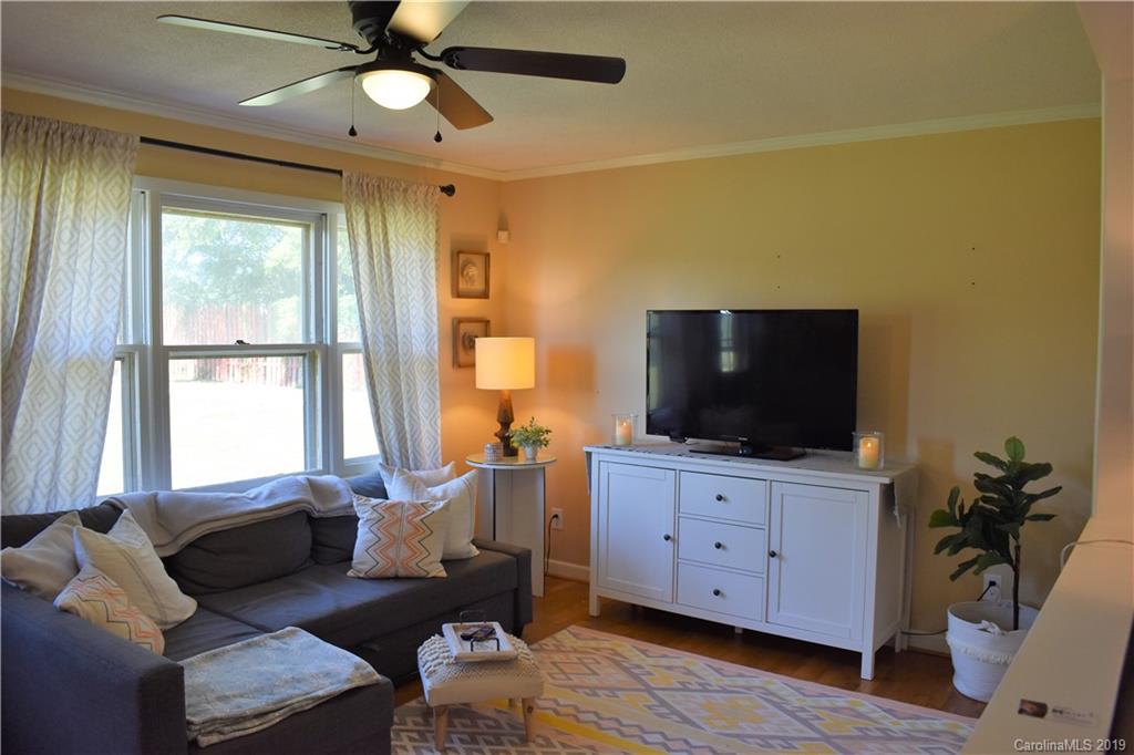 6060 Lineberger Road Sherrills Ford, NC 28673 - Photo 5 of 41 Gallery Image 5