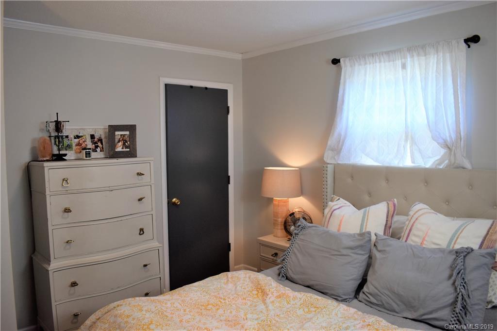 6060 Lineberger Road Sherrills Ford, NC 28673 - Photo 10 of 41 Gallery Image 10