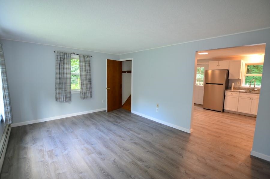 20 Olesen Road Derry, NH 03038 - Photo 8 of 40