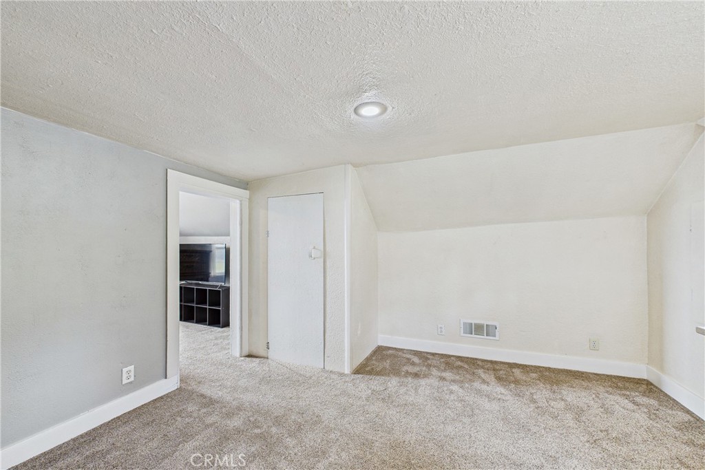 5863 Elk River Road Eureka, CA 95503 - Photo 32 of 42 an empty room with closet