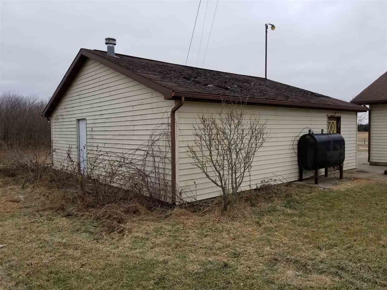 9507 East Stanton Road Crystal, MI 48818 - Photo 17 of 19 1842799-16.JPG