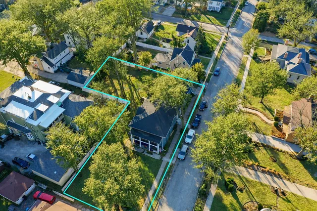 $395,000 | 621 Chapel Street, Ottawa, IL 61350