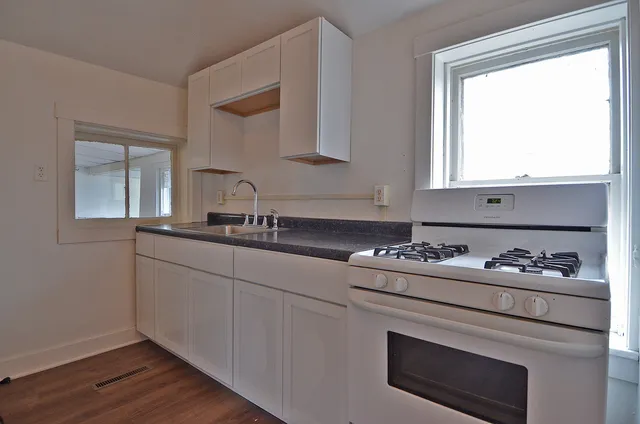 $395,000 | 621 Chapel Street, Ottawa, IL 61350