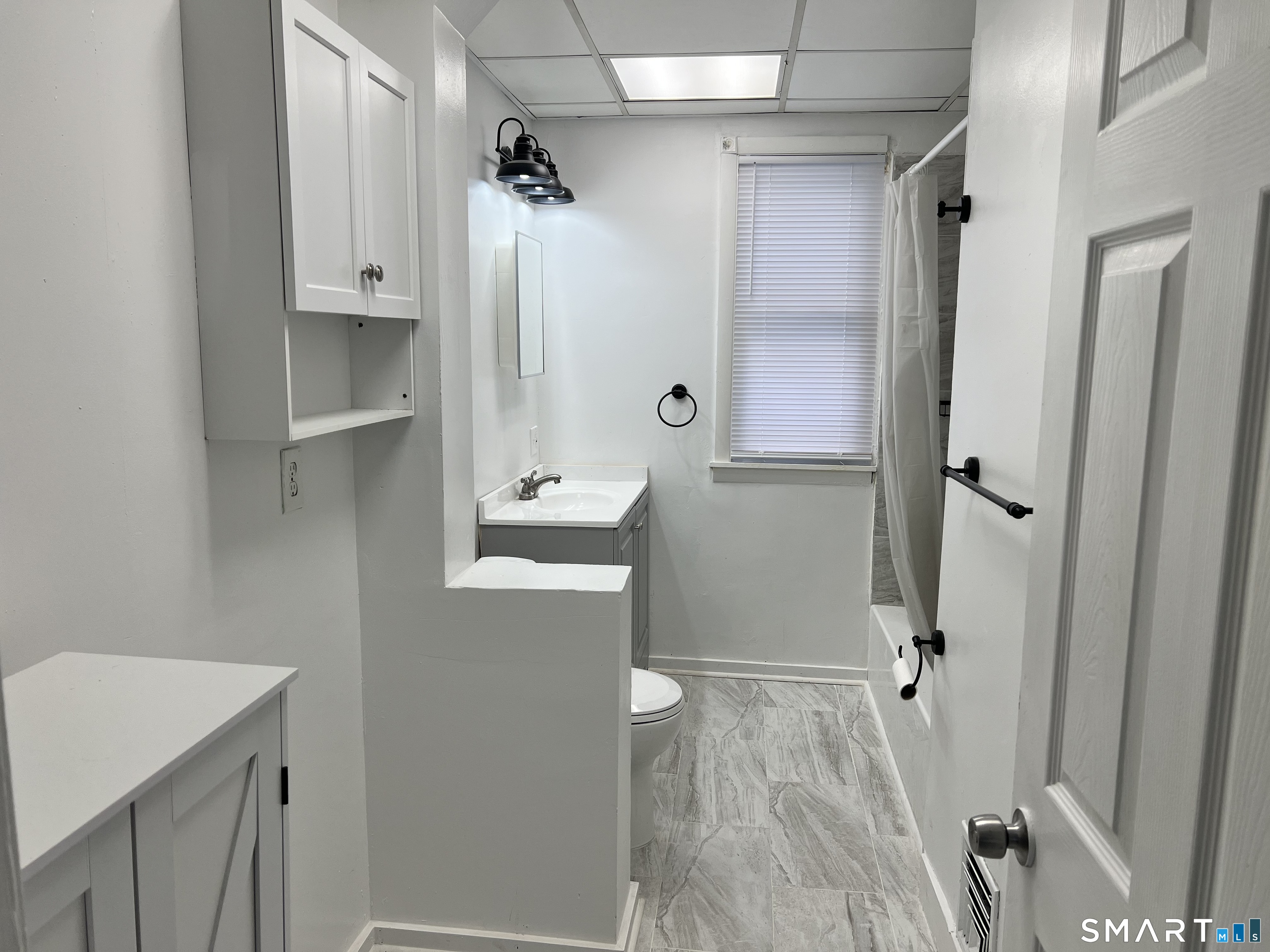 62 Rowe Avenue Hartford, CT 06106 - Photo 6 of 10 Bathroom