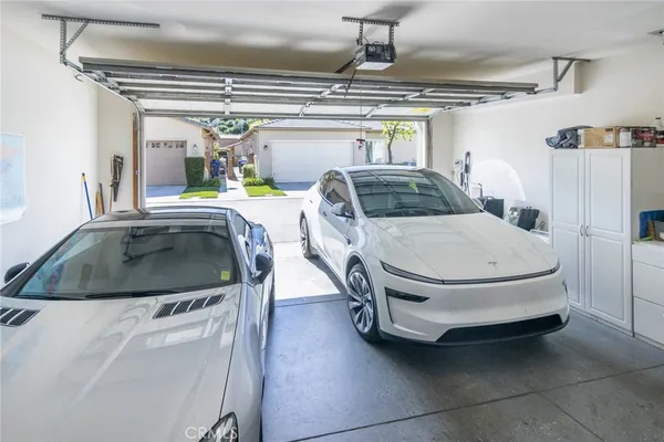 $867,000 | 23734 Mahogany Court, Valencia, CA 91354