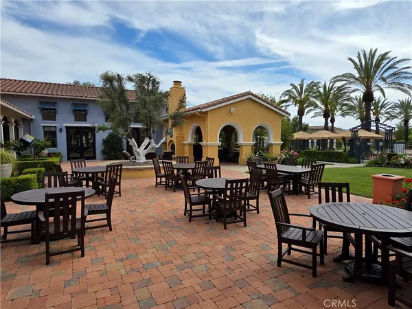 $867,000 | 23734 Mahogany Court, Valencia, CA 91354