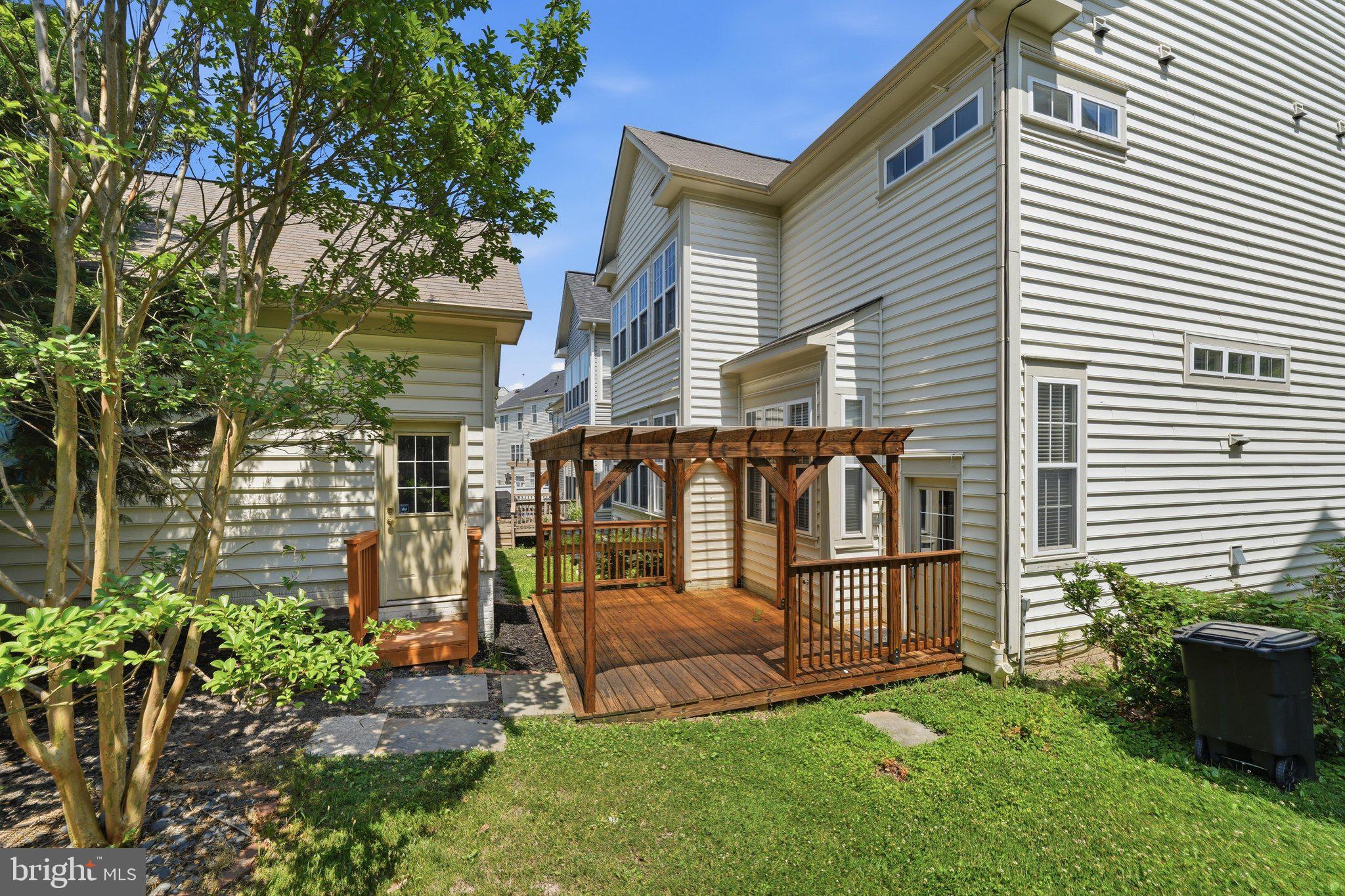 13131 Clarksburg Square Road Clarksburg, MD 20871 - Photo 50 of 61 Exterior Back