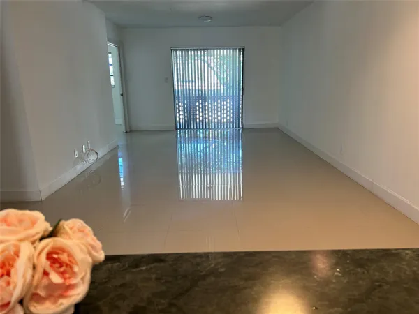 $2,400 | 2800 Northeast 14th Street Causeway, Unit 207, Pompano Beach, FL 33062