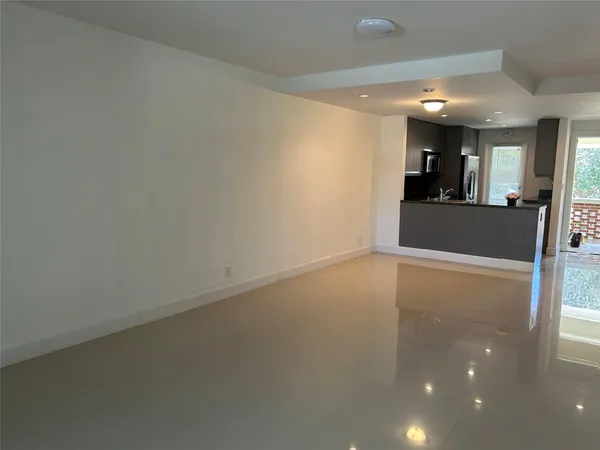 $2,400 | 2800 Northeast 14th Street Causeway, Unit 207, Pompano Beach, FL 33062