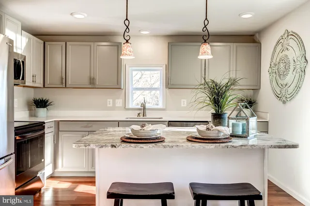 $1,365,000 | 41217 Little River Turnpike, Aldie, VA 20105