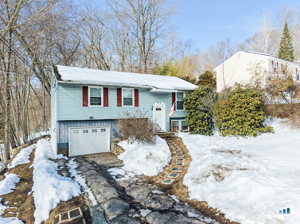 178 Osborn Road Naugatuck, CT 06770 - Photo 2 of 27