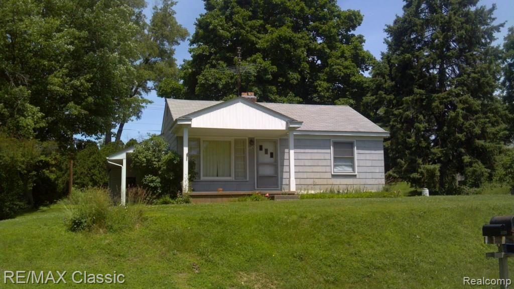 2744 Loon Lake Road Wixom, MI 48393 - Photo 1 of 6 2744 Loon Lake Road