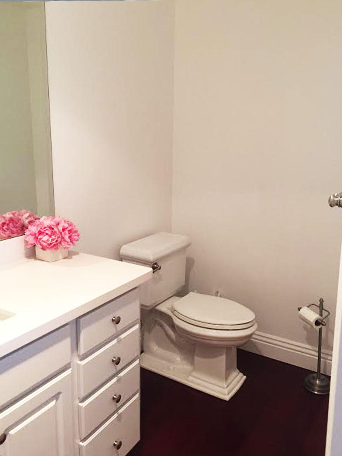 843 Weldon Road Santa Barbara, CA 93109 - Photo 15 of 20 Main Level Powder Room