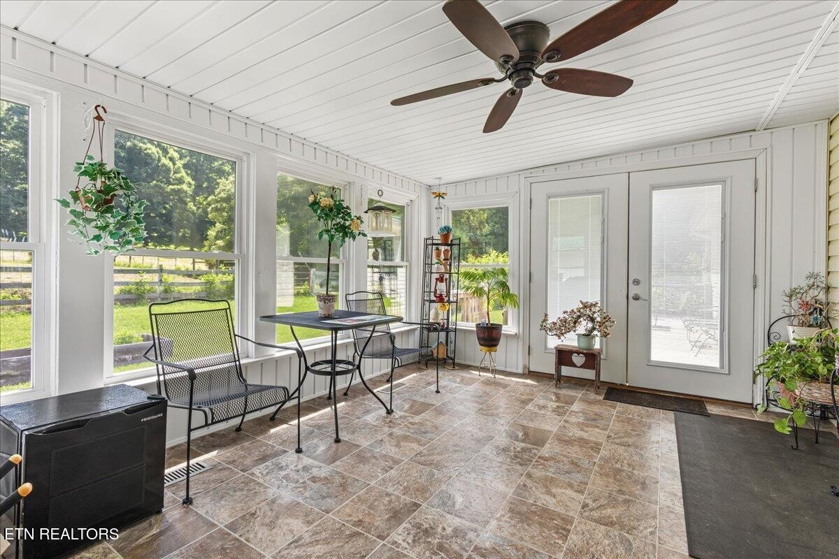 982 Wilson Station Road Madisonville, TN 37354 - Photo 11 of 46