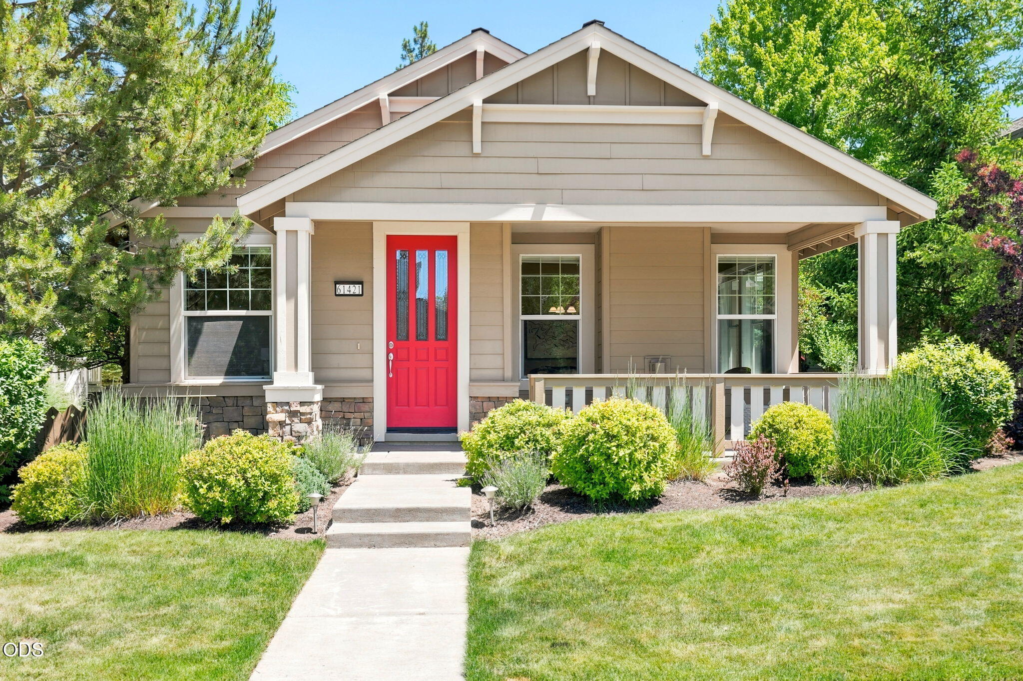 61421 Davis Lake Loop Bend, OR 97702 - Photo 2 of 42