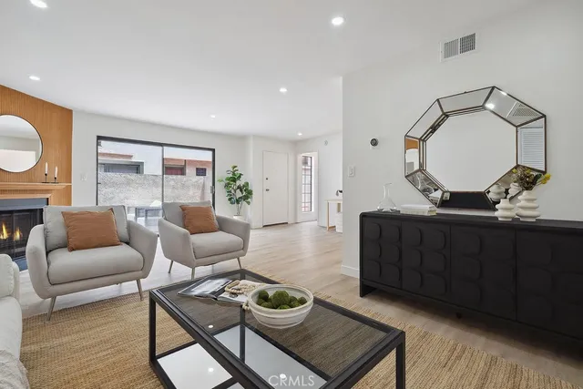 $619,998 | 6101 Fulton Avenue, Unit 8, Van Nuys, CA 91401