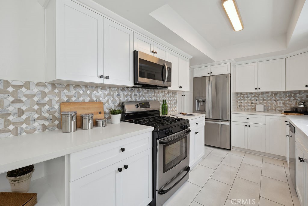 6101 Fulton Avenue, Unit 8 Van Nuys, CA 91401 - Photo 14 of 39