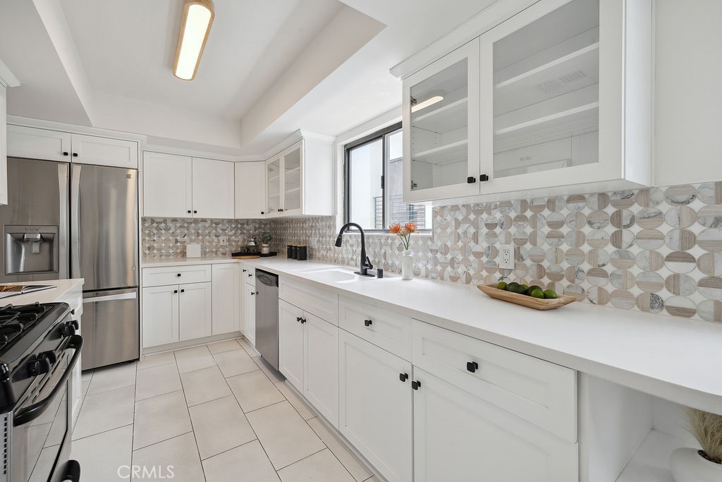 6101 Fulton Avenue, Unit 8 Van Nuys, CA 91401 - Photo 15 of 39