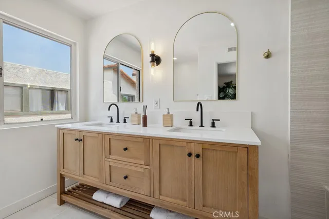 $619,998 | 6101 Fulton Avenue, Unit 8, Van Nuys, CA 91401