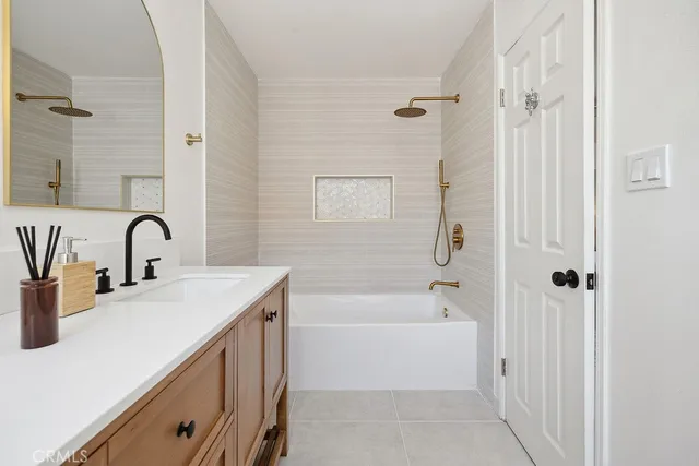 $619,998 | 6101 Fulton Avenue, Unit 8, Van Nuys, CA 91401