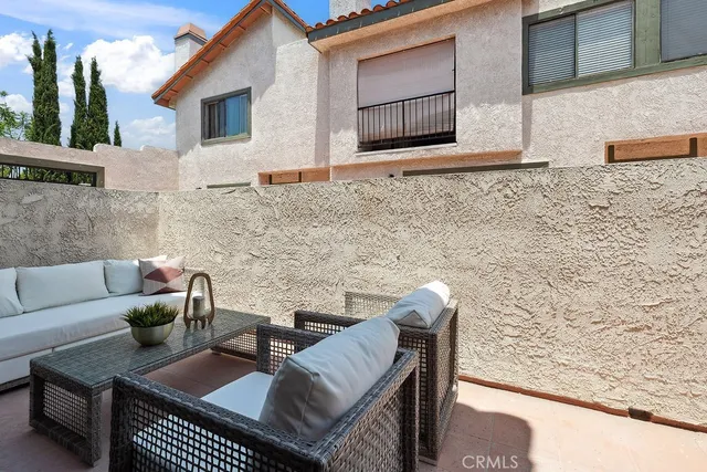 $619,998 | 6101 Fulton Avenue, Unit 8, Van Nuys, CA 91401