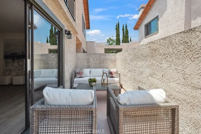 $619,998 | 6101 Fulton Avenue, Unit 8, Van Nuys, CA 91401