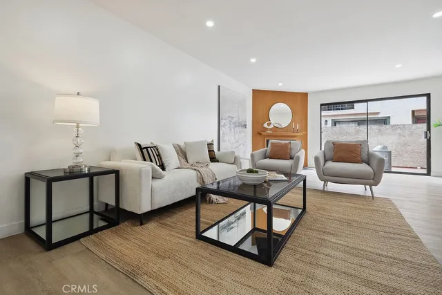 $619,998 | 6101 Fulton Avenue, Unit 8, Van Nuys, CA 91401