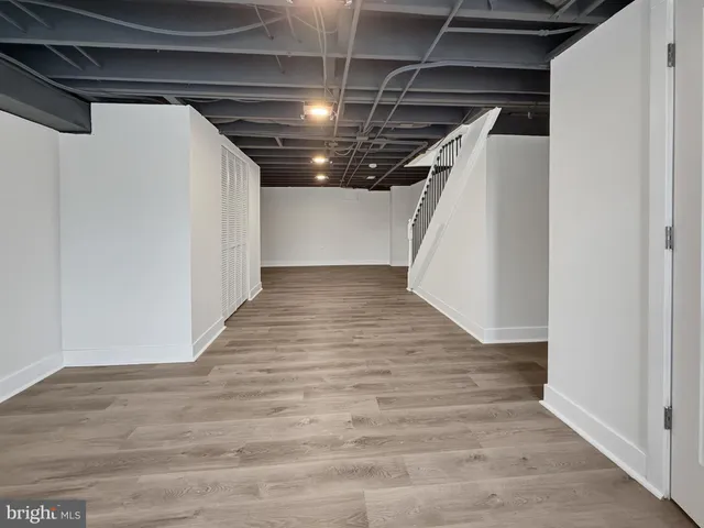 a view of utility room