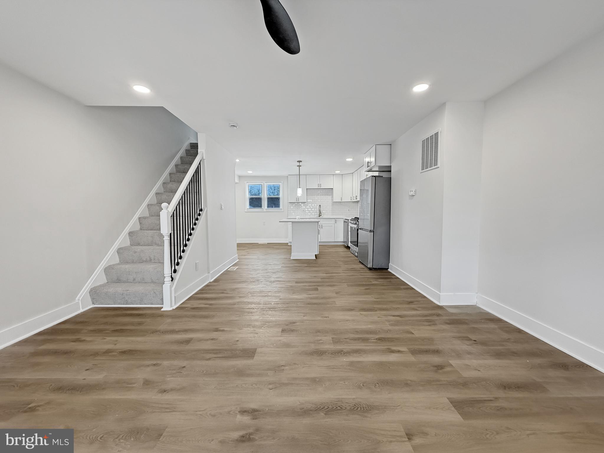 4217 Doris Avenue Baltimore, MD 21225 - Photo 3 of 17