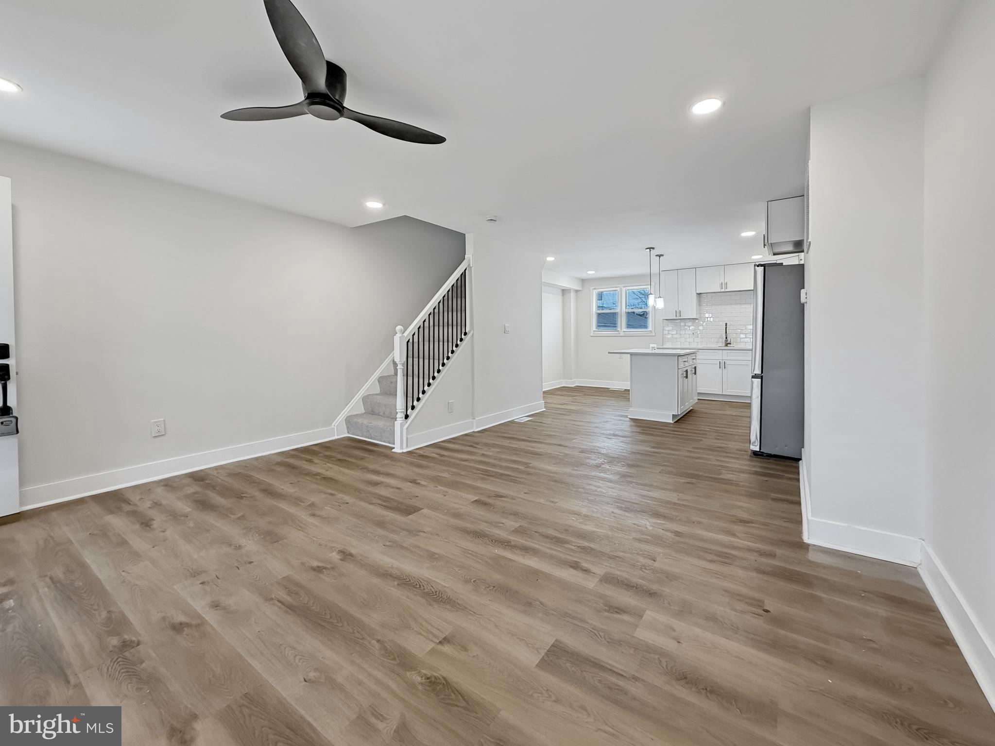 4217 Doris Avenue Baltimore, MD 21225 - Photo 4 of 17