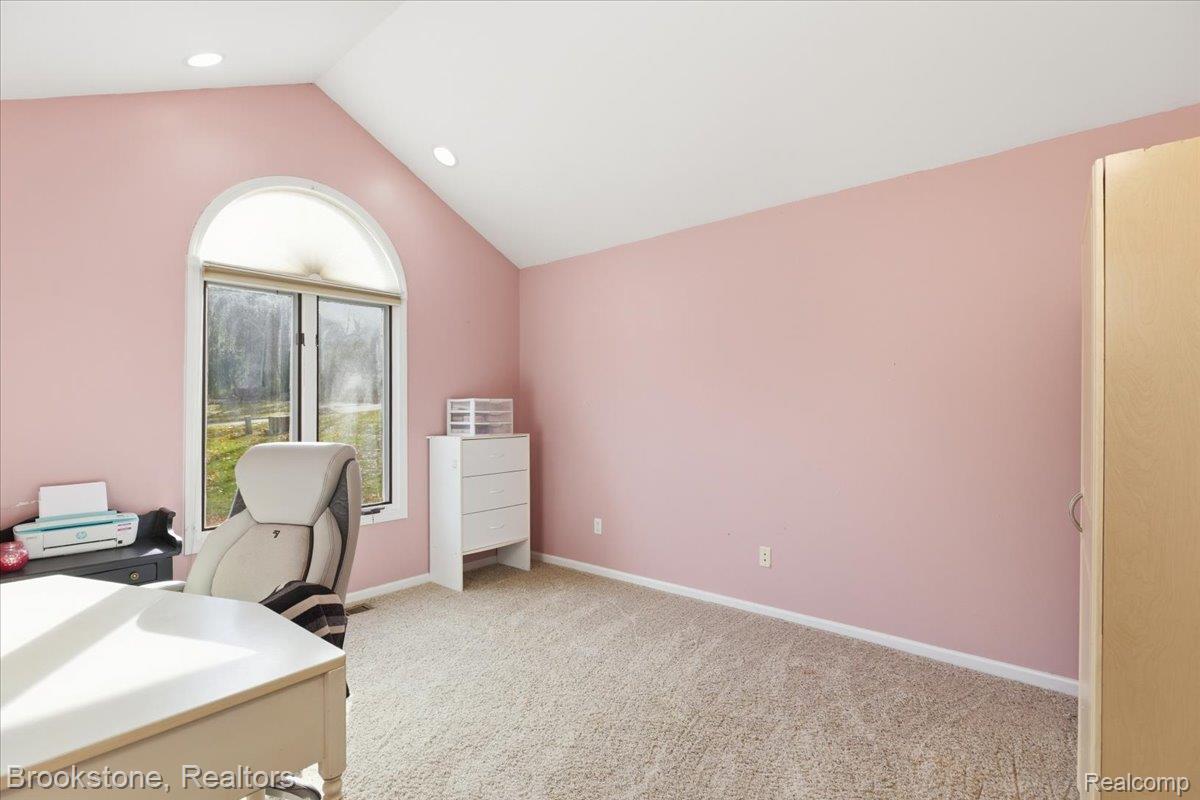 9748 Forest Ridge Drive Clarkston, MI 48348 - Photo 23 of 53 04-2025.jpg