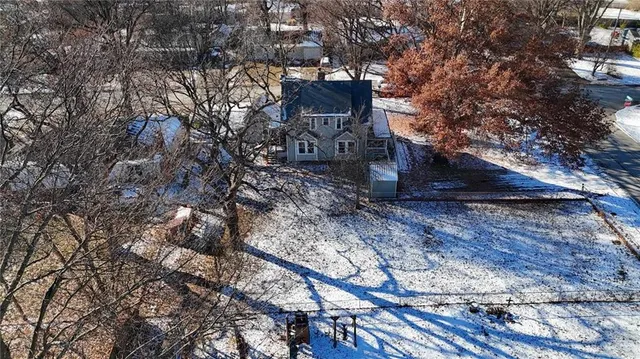 $295,000 | 215 West Walnut Street, Belton, MO 64012