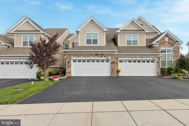 a view of house and outdoor space
