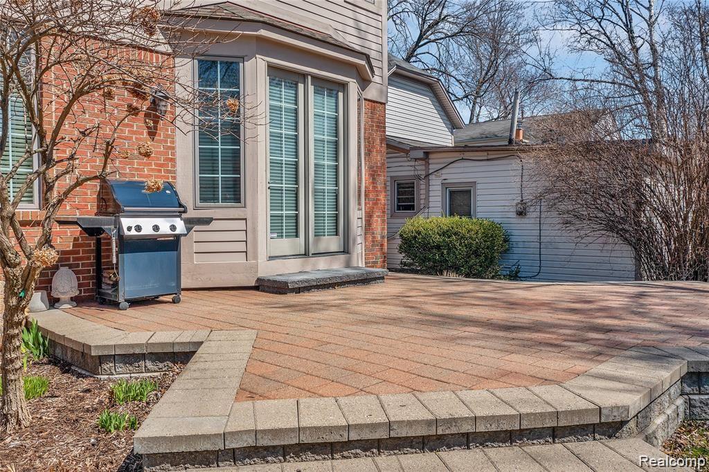 625 1st Street Rochester, MI 48307 - Photo 33 of 41
