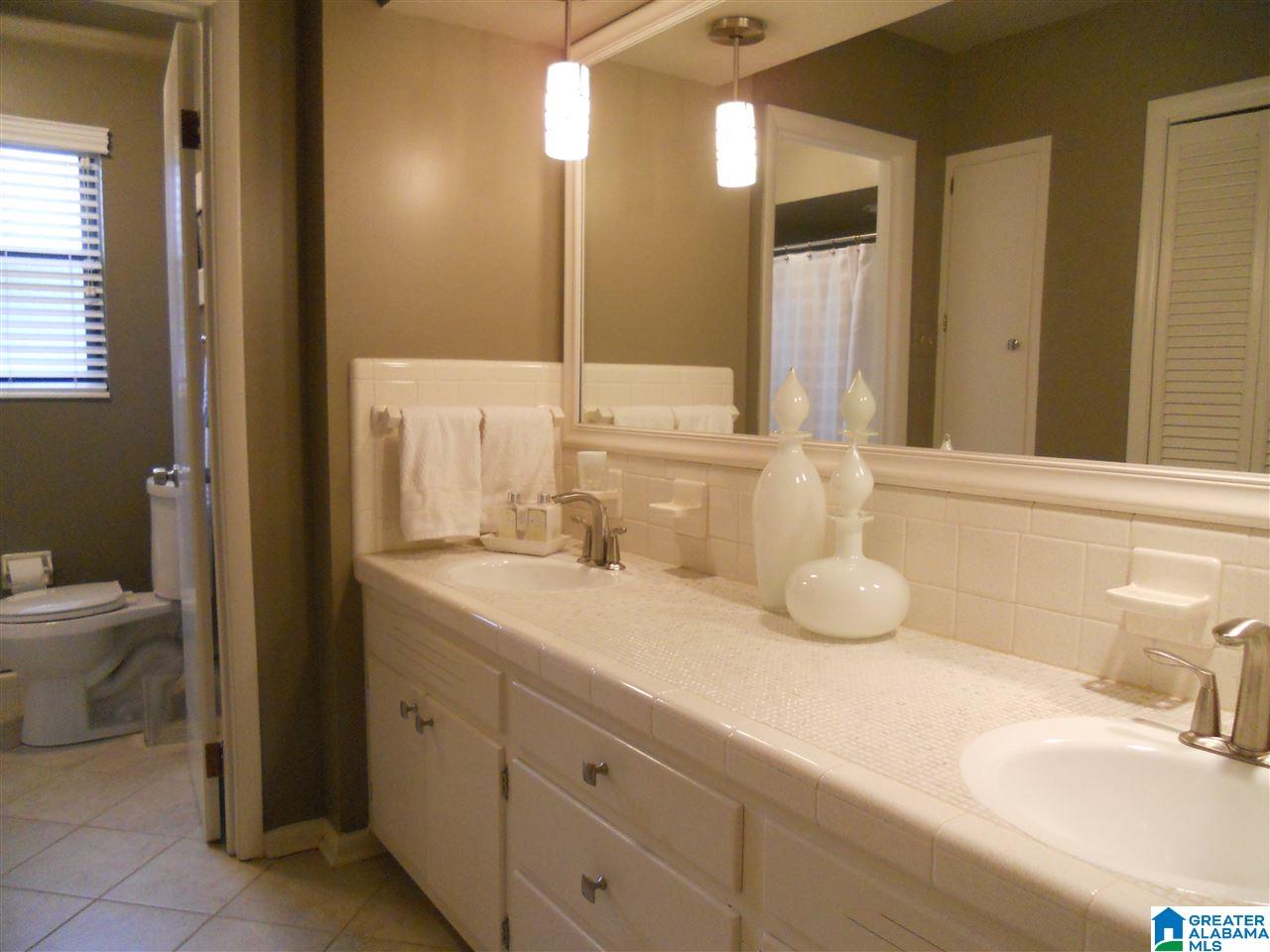 3644 Crestside Road Birmingham, AL 35223 - Photo 12 of 36