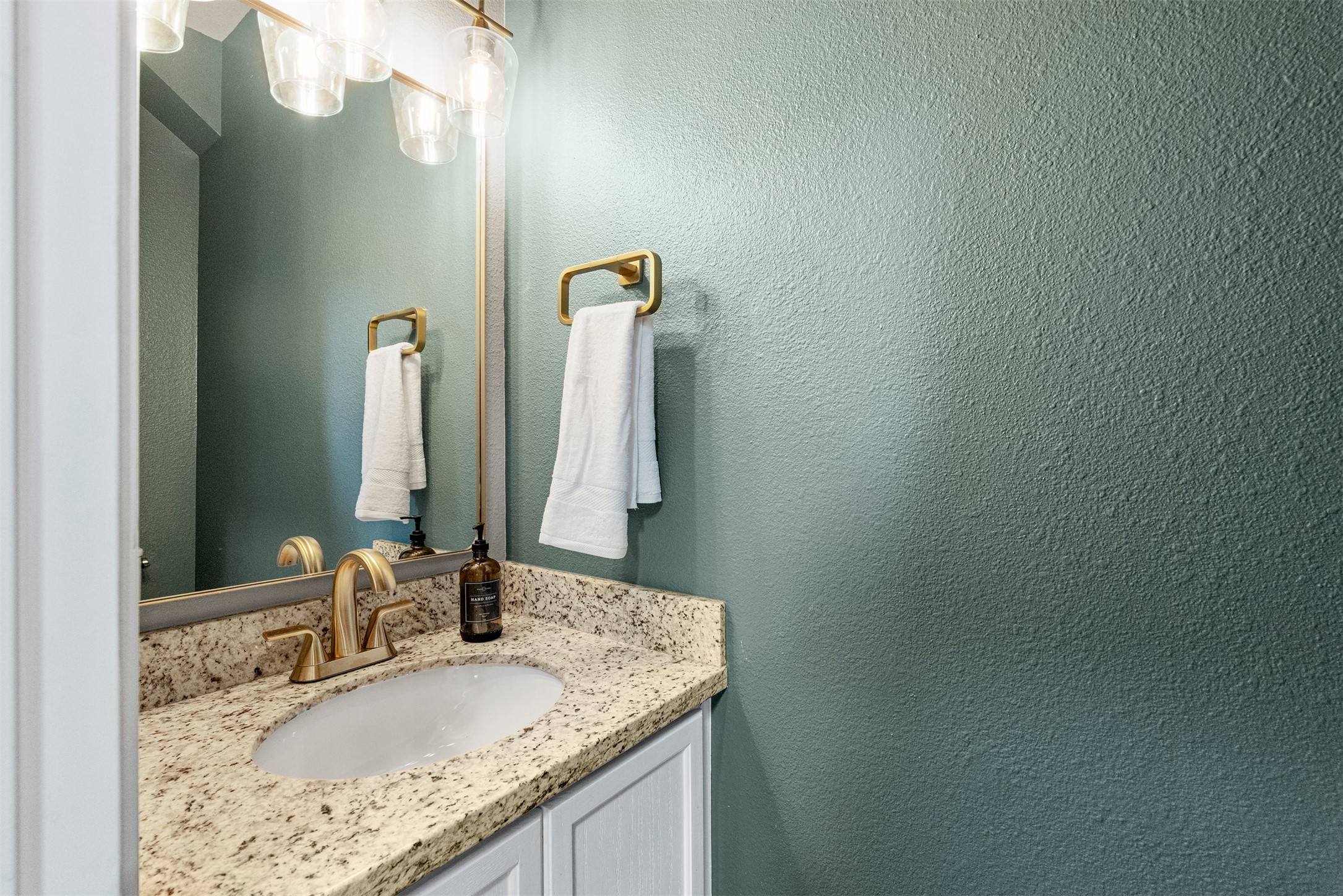 7009 Wandering Oak Road Austin, TX 78749 - Photo 24 of 36 This half bath is located on the main floor for guest convenience
